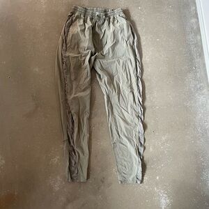 Outdoor voices joggers